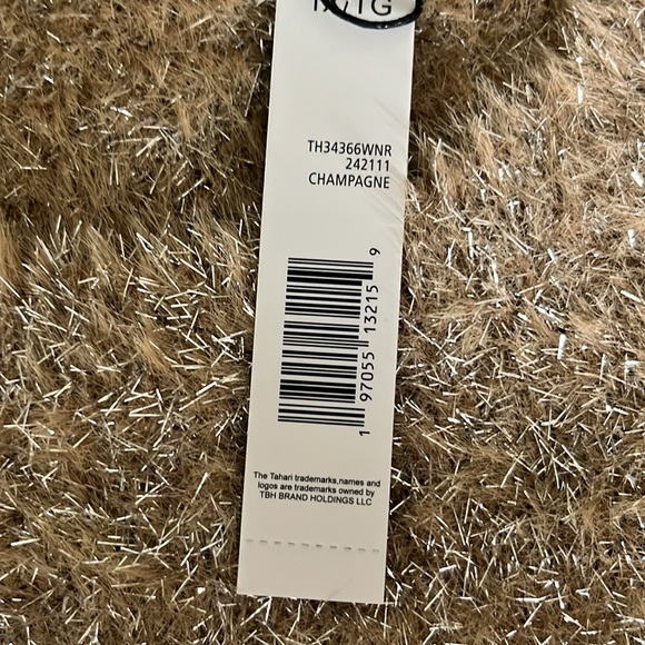 T Tahari Metallic Eyelash Knit Pullover
Sweater - Picture 6 of 7